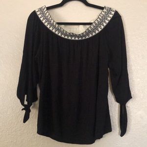 Kim and Cami Black Off The Shoulder 3/4 Sleeve Large Blouse